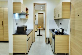 Westside Studio & Apart Hotel - 6