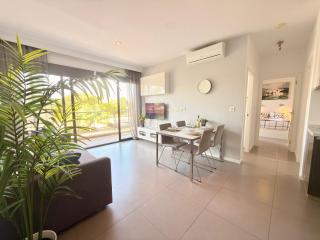 NEW LUXURY SEAVIEW ROOF Apartments - 8
