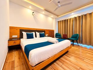 Rock Pine View Cottage & Cafe, Mussoorie - blissful view from rooms - 1
