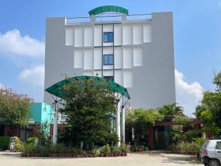 Hotel Vishuwa - 0