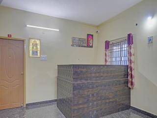 Hotel O Vsv Guest House - 8