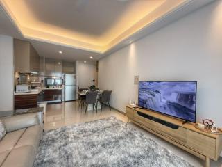 R&F Princess Cove 2BR Sea View City Centre - 5