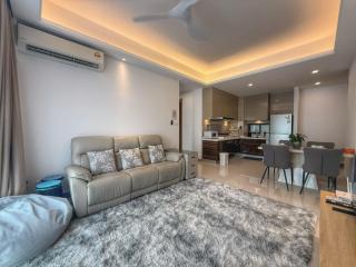 R&F Princess Cove 2BR Sea View City Centre - 3