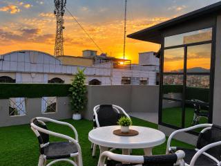 Premium VIP Apartment with Private Lawn & City View - 8