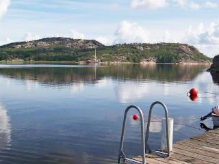 5 person holiday home in KLÖVEDAL - 6