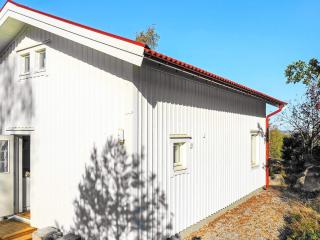 5 person holiday home in KLÖVEDAL - 4