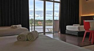 Place2Stay @ RH Plaza Hotel - 9