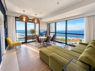 Three-room apartments by the seacoast, Porta Batumi Tower - 2