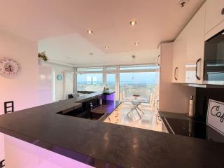 Panoramablick und Meer 2-Zimmer-Ecksuite - 0
