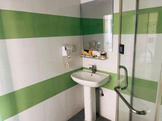 7 Days Inn Hami Baofeng Market - 4