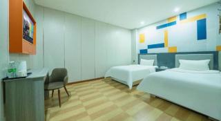 Pai Hotel Guiyang Daximen West Zhongshan Metro Station - 3