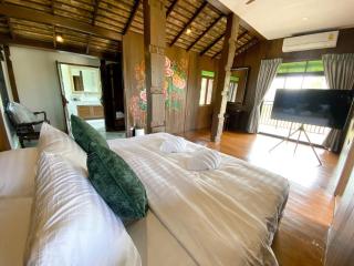 Traditional Lanna house with garden - 7