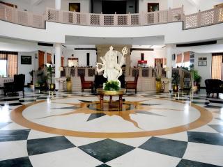 Hotel Gold Palace & Resort - 1