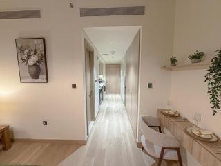 Brand New Beachfront Studio with Modern Furnishings by Island Properties FZ LLC - 4