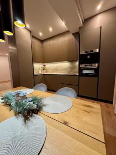 Central Christmas Apartment Private Terrace & Parking - 5