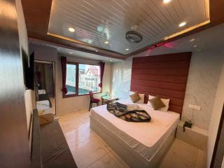 Royal Inn Homestay - 9