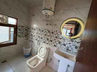 Royal Inn Homestay - 1