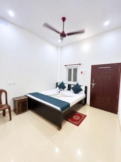 Maa kaushalya Guest House in Ayodhya - 4