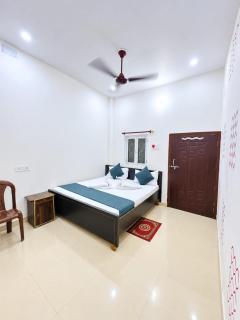 Maa kaushalya Guest House in Ayodhya - 1