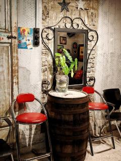 10Paxx 3Br3Bth Vintage Urban Space - 3