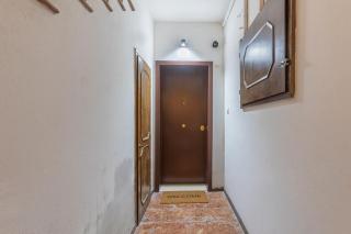 GuestHost - Le Due Torri Apartment with courtyard! - 8