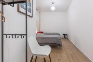 GuestHost - Le Due Torri Apartment with courtyard! - 1