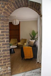 Airport Gem Guestroom 3 - 7