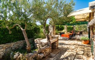 Charming house in Povlja 38 m² with sea view - 4