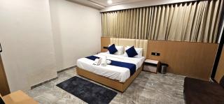 Hotel Earth Orbit - 9