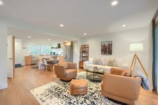 Scandinavian 72 Vantage Condo - 3