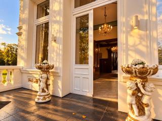 Hotel Herrenhaus Hamburg - 8