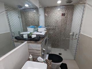 Deluxe One Bedroom Apartment by Alvis Suite - Goldcrest Alfatah Mall DHA Phase 4 Lahore - 5