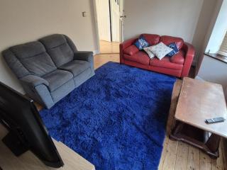 Spacious 4-Bed Family Home with Private Deck - 0