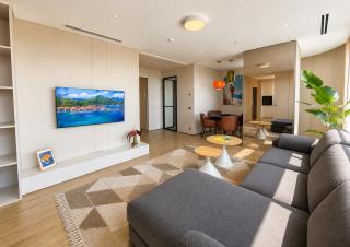 Premium apartment with a gorgeous sea view, Batumi Tower - Batumi - 6