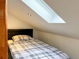 Charming 6 Bedrooms House with Mountain Views - 6