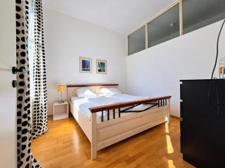 Cozy 2BR Apartment Steps from Wiener Stadthalle - 8