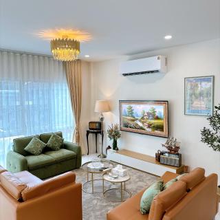 Ja Ja James Villa @ Nimman | 5BR 6BA • Group Stay - 0