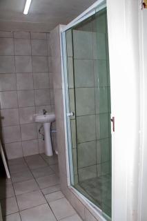 Airport Gem Guestroom 4 - 6