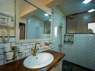 Mwalosun Luxury Vintage Apartment - 2
