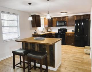 Family Getaway Near Beaches Sleeps 8 - 6