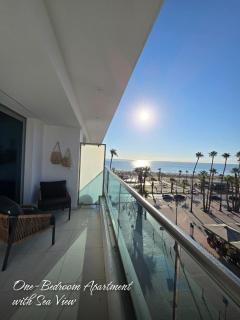 Lazuli Beachfront Luxury Suites - 8