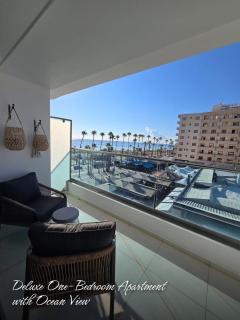 Lazuli Beachfront Luxury Suites - 7