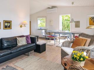 8 person holiday home in Ålbæk - 2