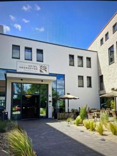 Hotel MeerZeiten inklusive externer Schwimmbad- & Saunanutzung - 0