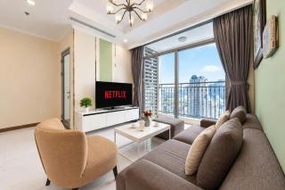 Stunning 2BR Landmark City Views & Comfort Netflix - 9