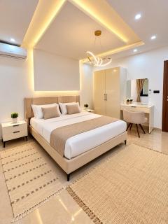 Charming 2-Bedroom Apartment with Garden View Balcony - 5