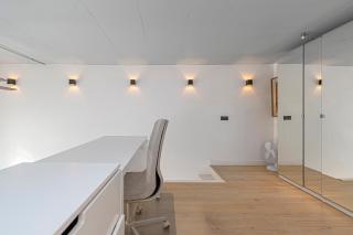 Rock and Telegraph Loft by Polo Apartments - 9
