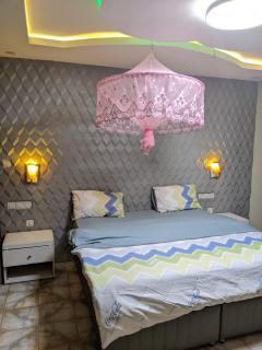 Peace Hotel - 1