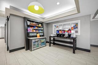 Hampton Inn Bloomington West - 4