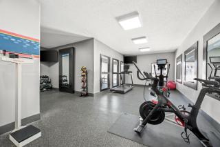 Hampton Inn Bloomington West - 2